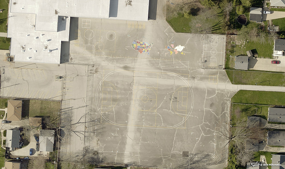 pavement US and world Maps WIMILW012011NeighOrtho9883_160423