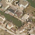 Widok z lotu ptaka na zniszczenia spowodowane przez huragan Harvey (prawa autorskie: EagleView)