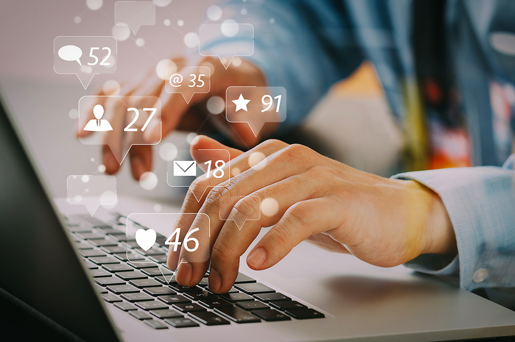 contractors looking to make business improvements can market on social media