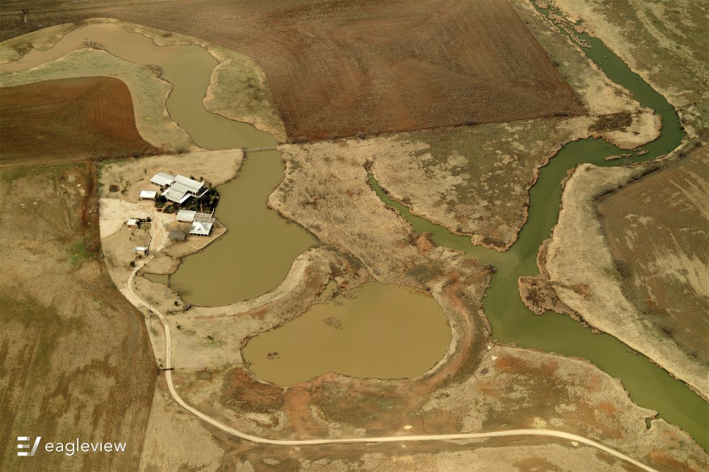Oblique image