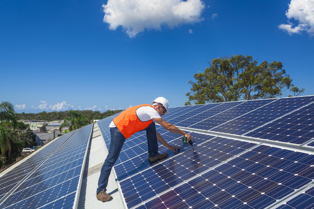 Kan du tjene mye penger på å selge solenergi?